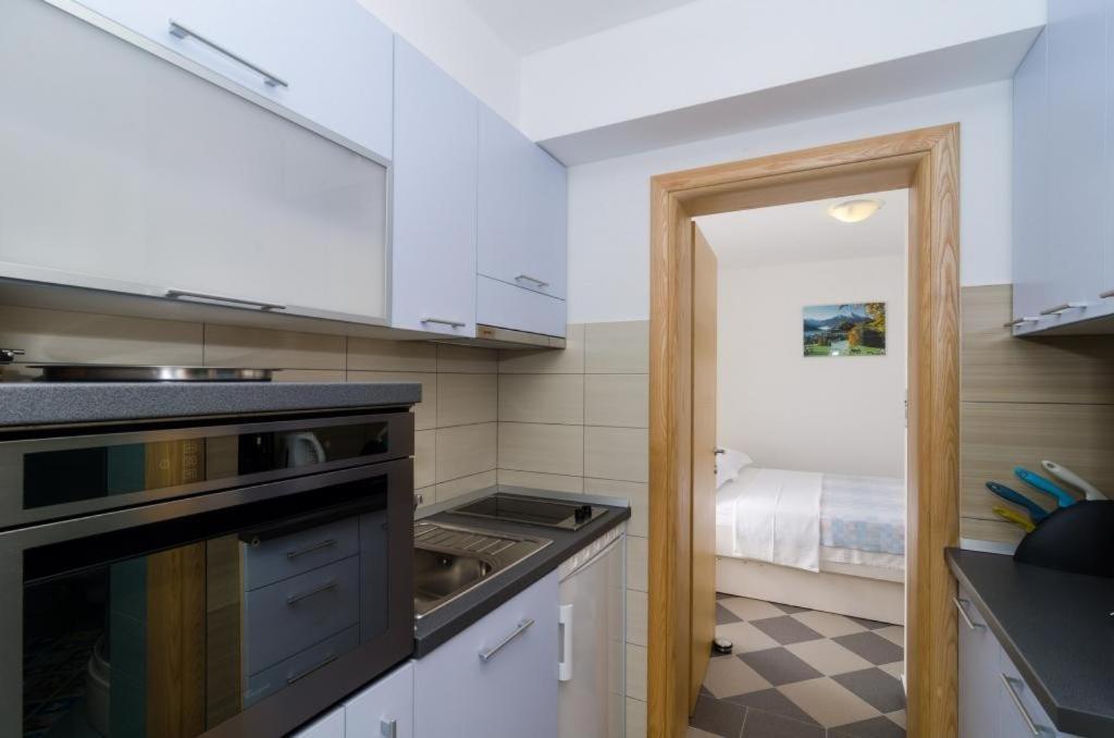 Apartments Gusti Драче Экстерьер фото